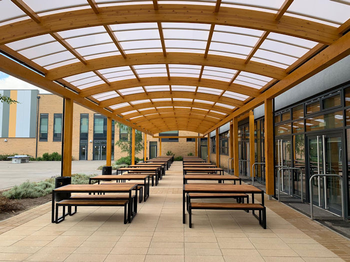 Eastbrook Secondary School Increase their Dining Capacity into the Outdoors