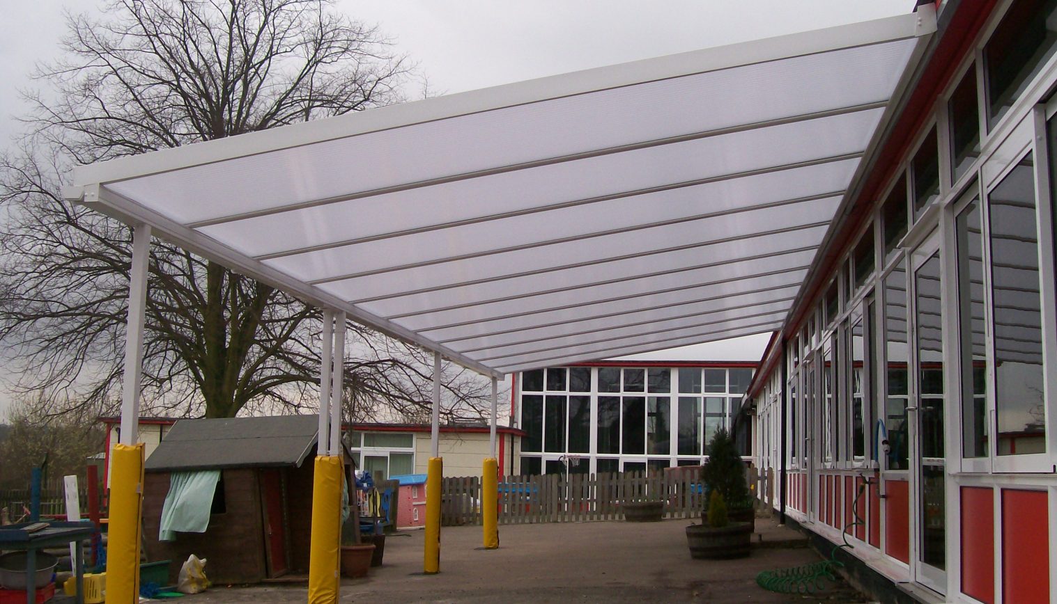 Woodlands Primary School – Wall Mounted Canopy