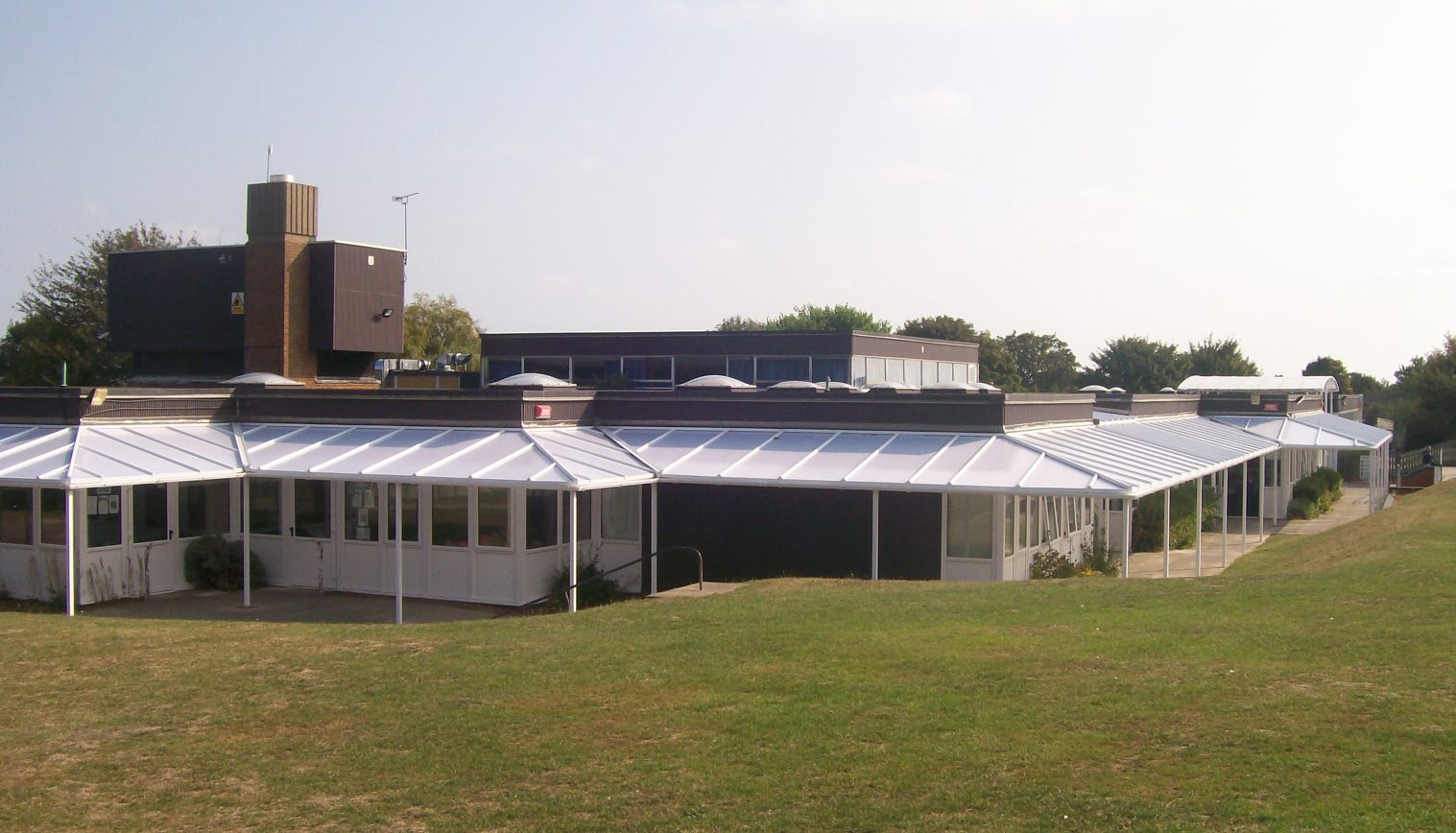 The Downs CE Primary School – Wall Mounted Canopy