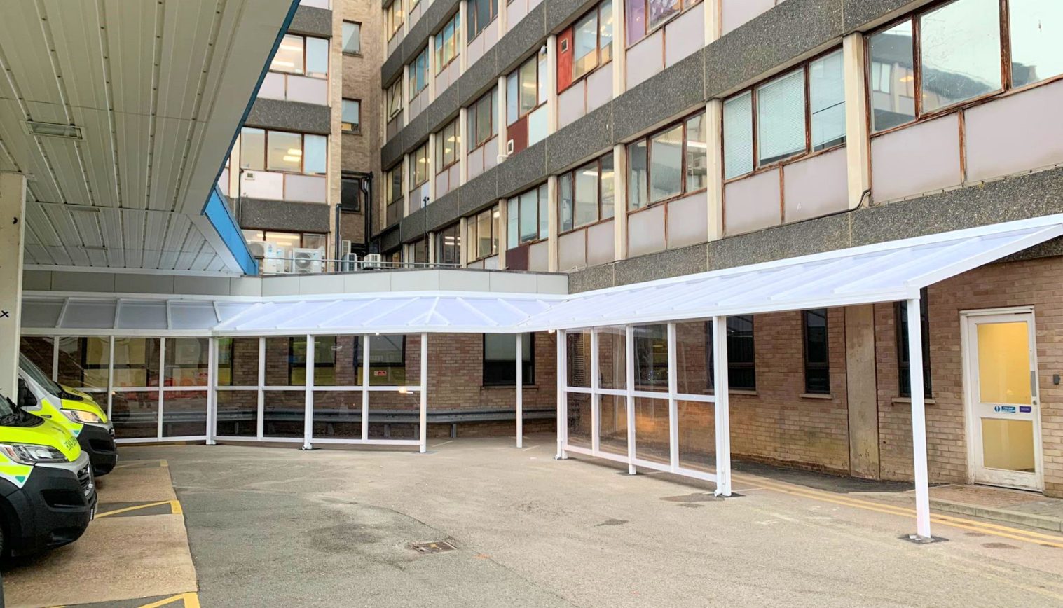 Addenbrookes Hospital – Wall Mounted Canopy