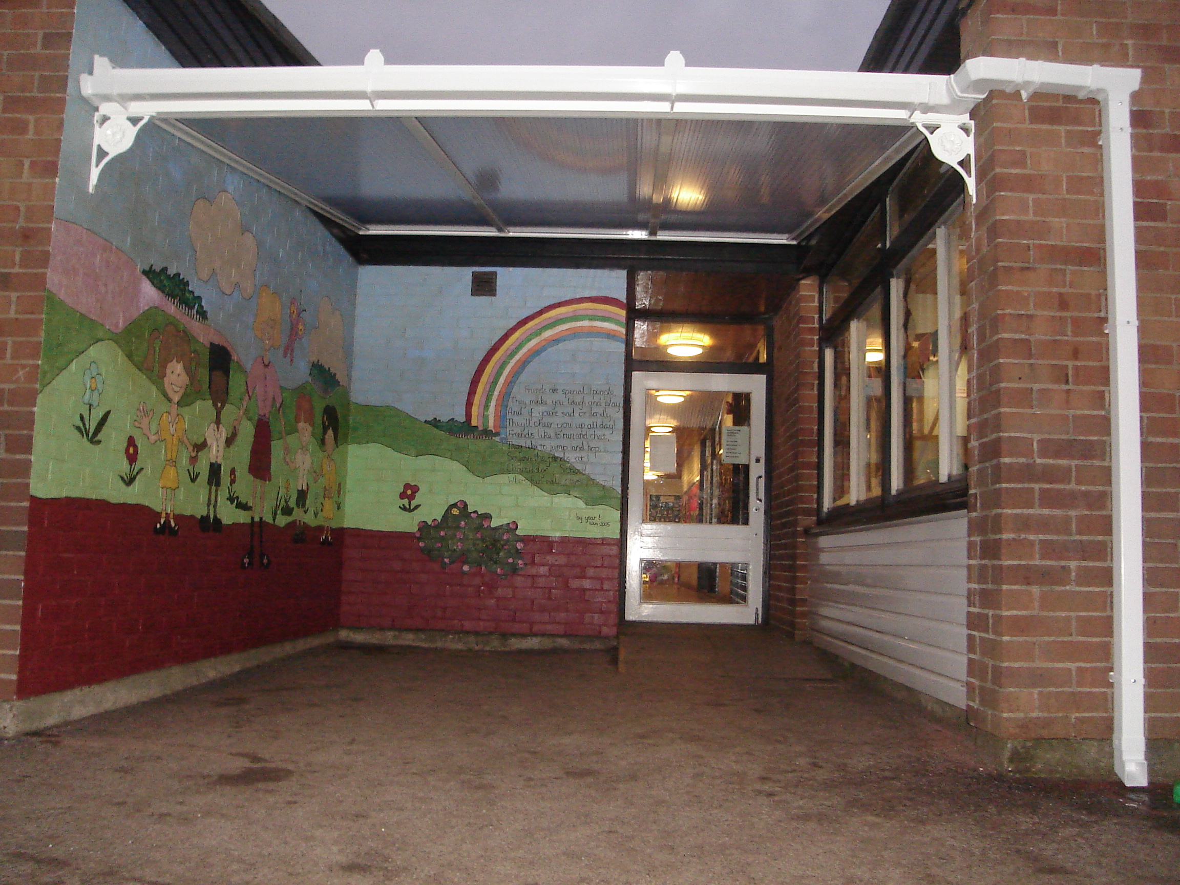 Chartridge Combined School Wall mounted canopy Chesham