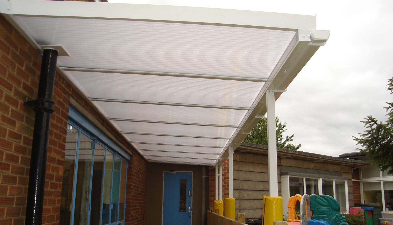 Rushmere Hall Primary School – x3 Wall Mounted Canopies