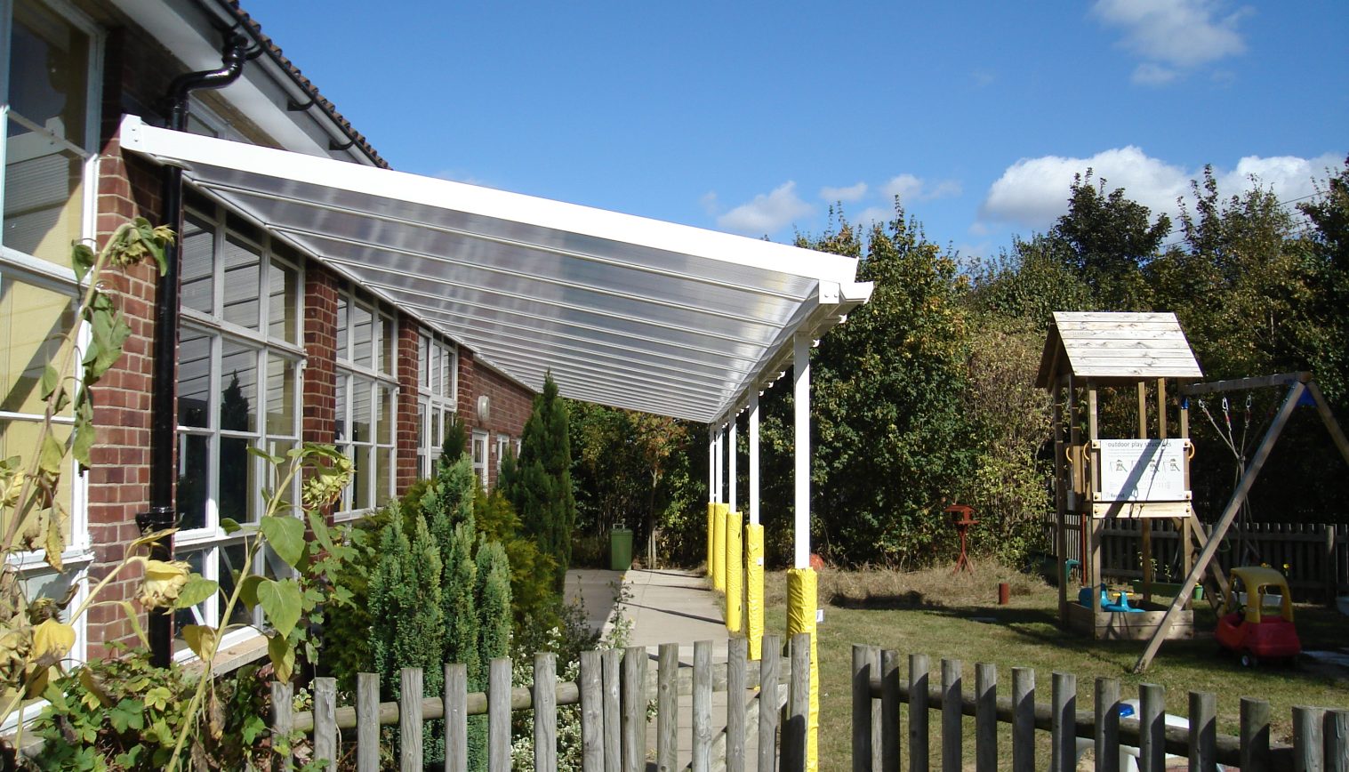 Tudor C of E VC Primary School – 2nd Wall Mounted Canopy