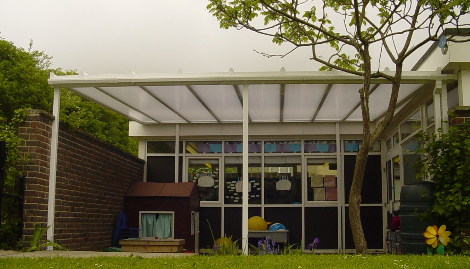 St Nicholas C of E Infant School – Wall Mounted Canopy