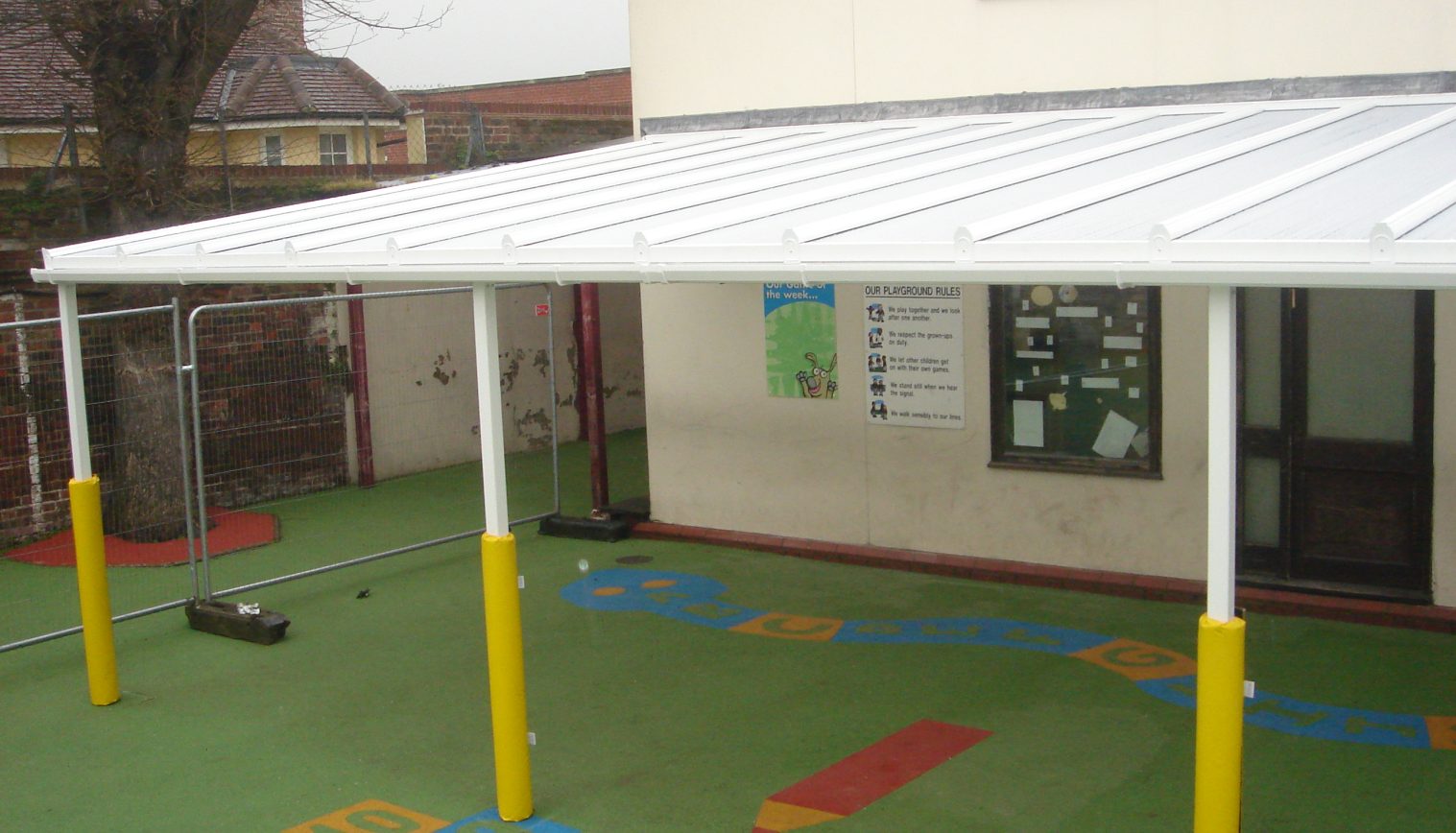 Hasmonean Primary School – Wall Mounted Canopy