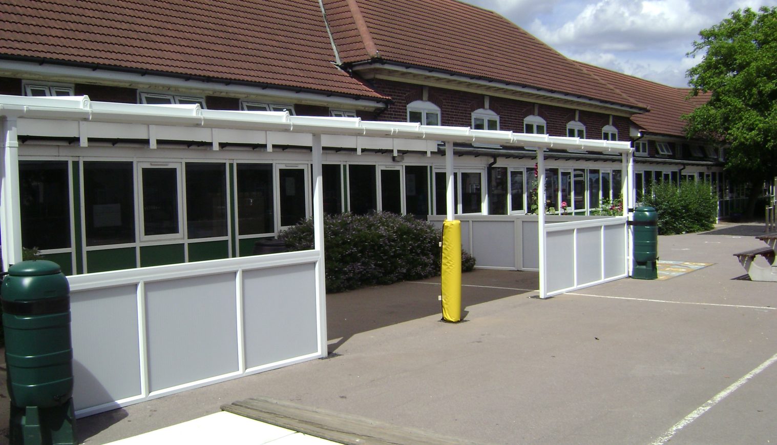 The James Cambell Infant School – Wall Mounted Canopy