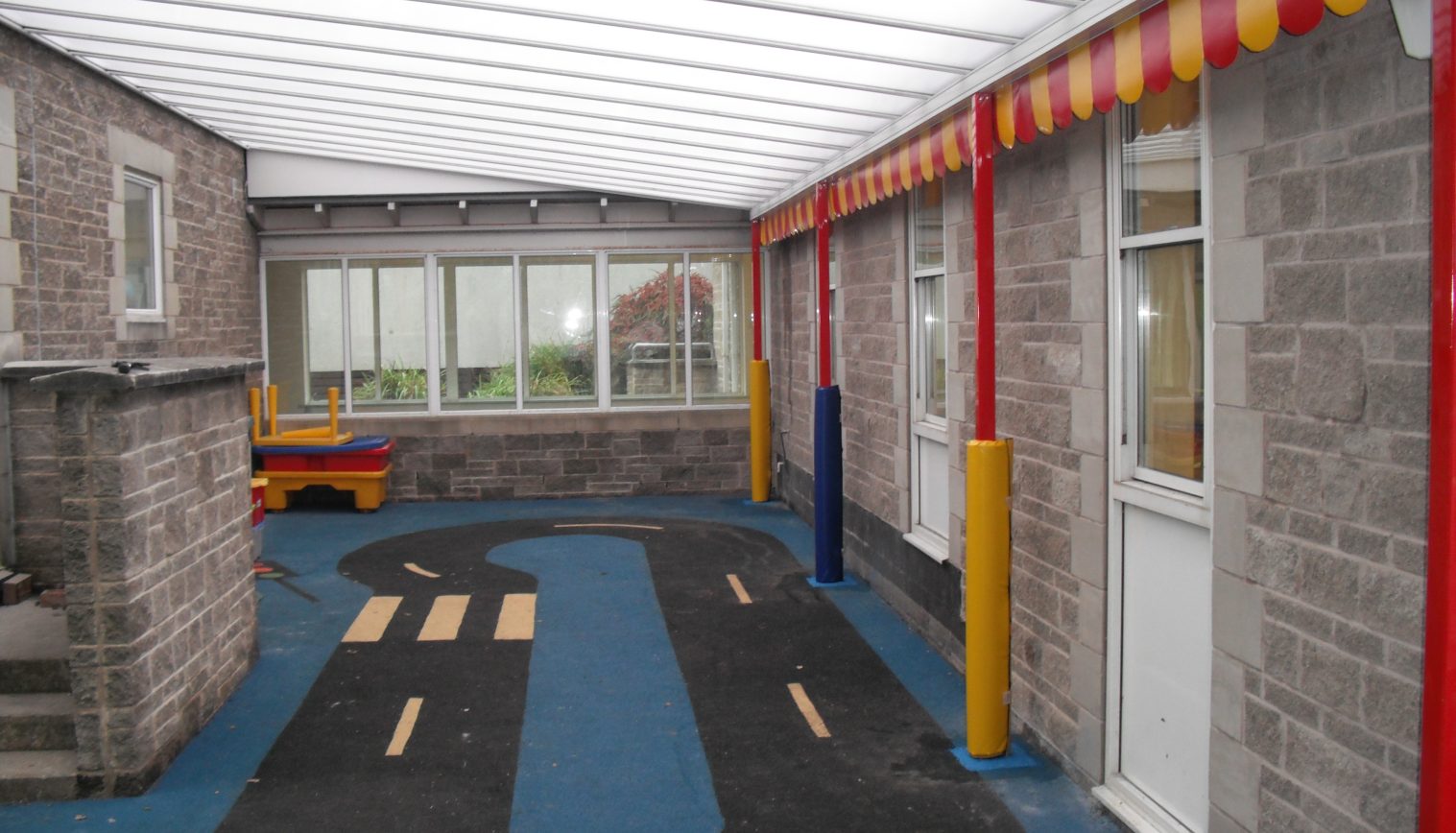 Horrington Primary School – Wall Mounted Canopy