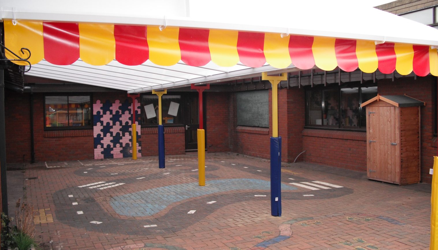 North Walsall Primary School – Wall Mounted Canopy