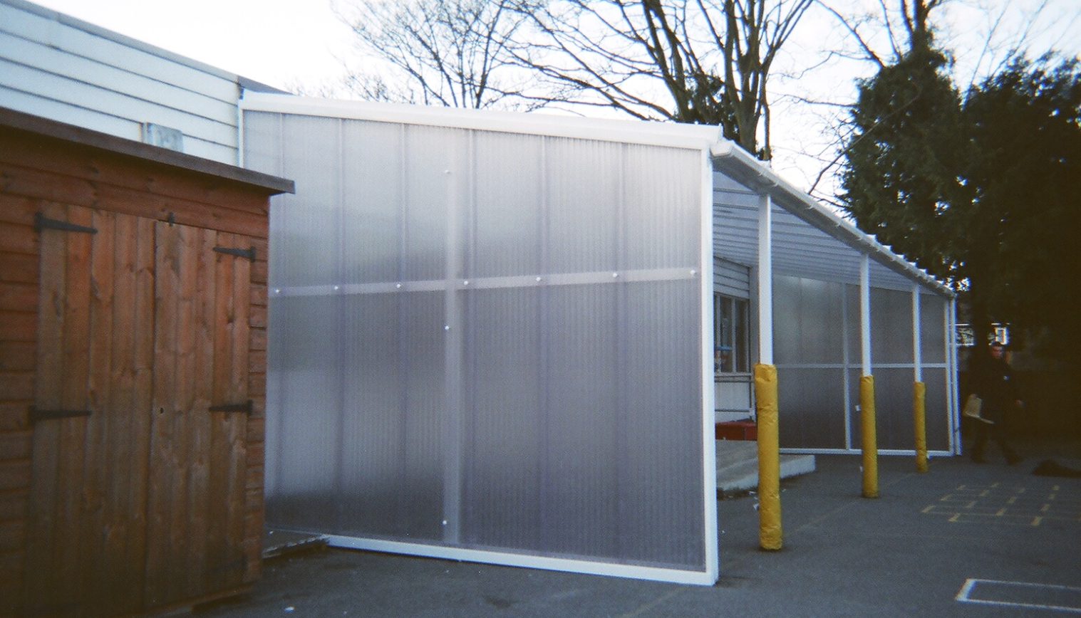 Devonshire Primary School – Wall Mounted Canopy