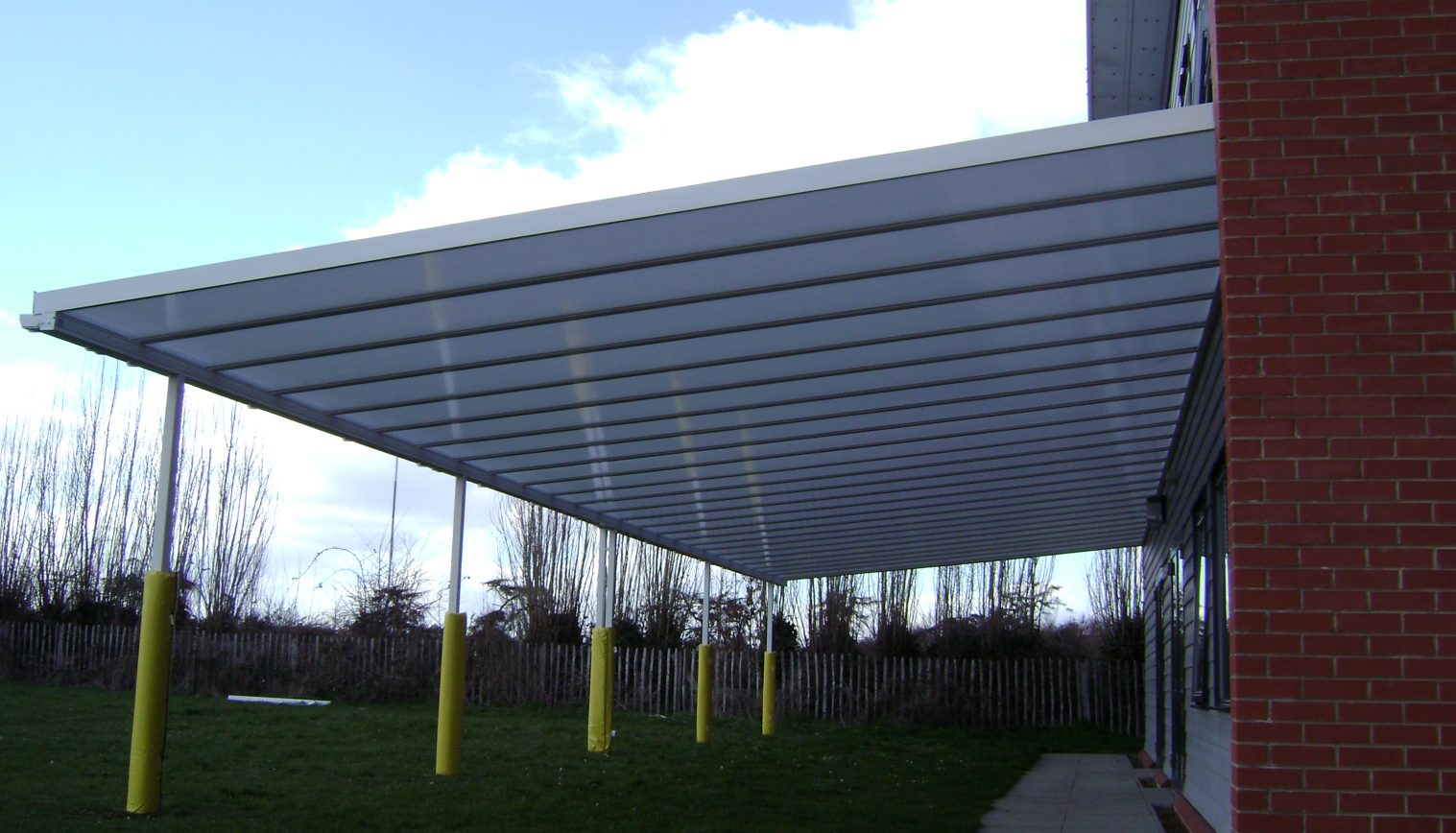 Grove Park Primary – Wall Mounted Canopy