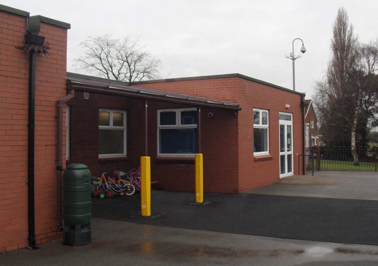 Gwersyllt Community Primary School – Wall Mounted Canopy