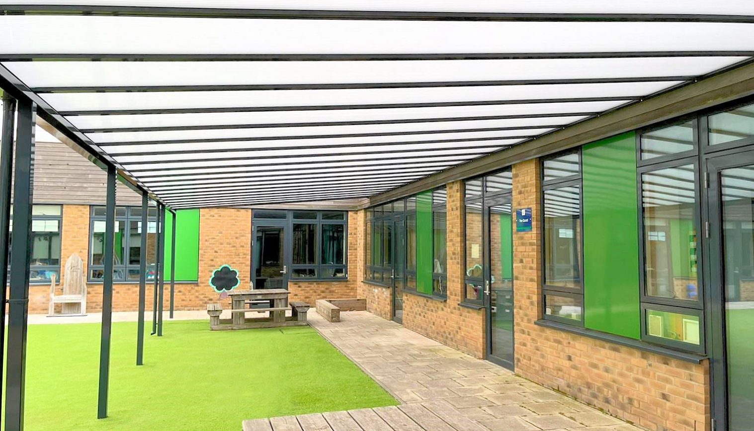 Hatfield Community Free School – Wall Mounted Canopy