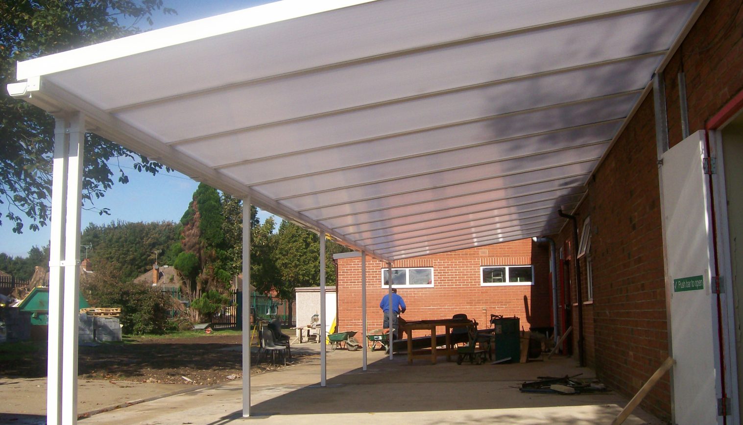 Haven High Technical College – Wall Mounted Canopy