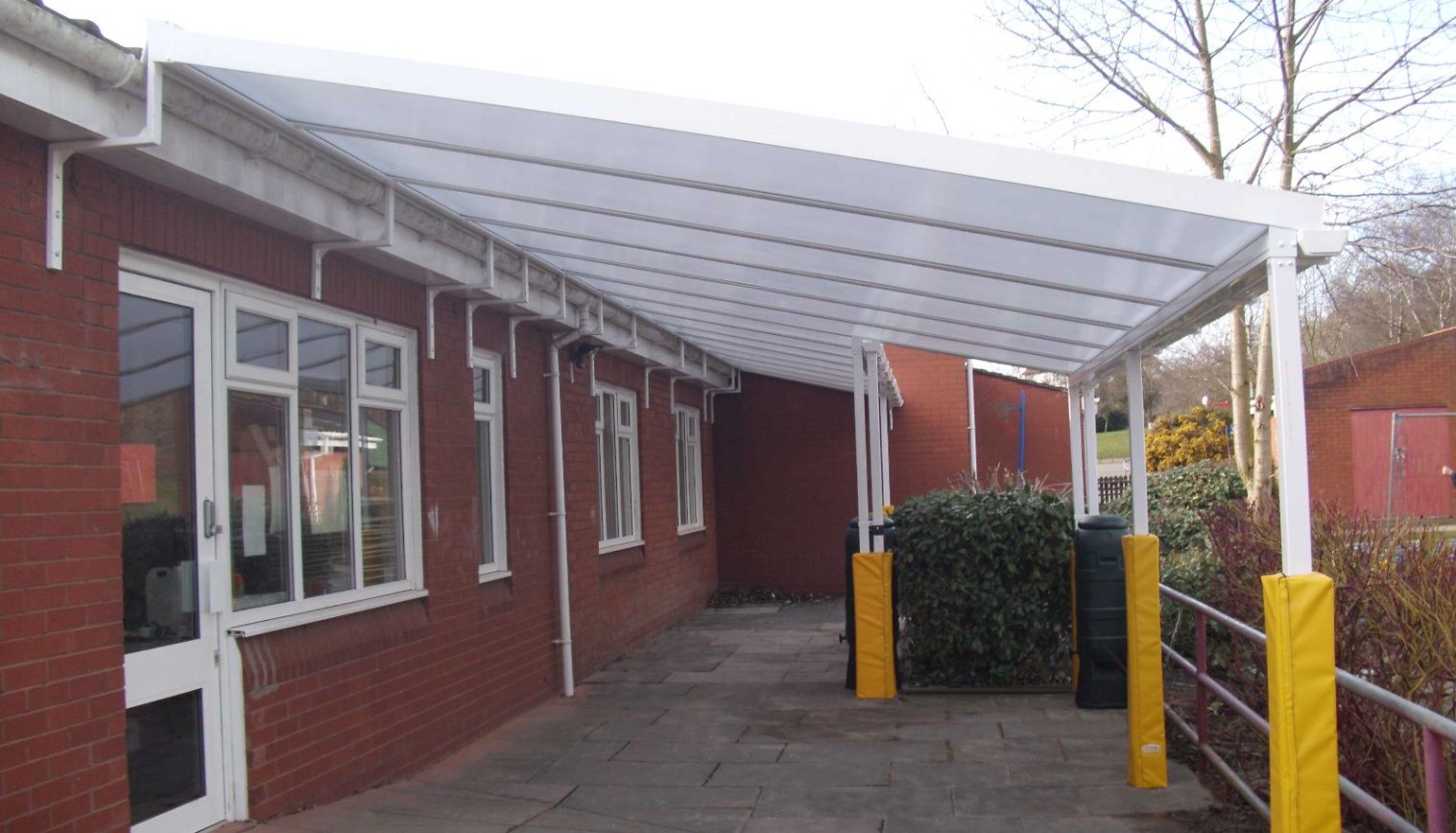 Heswall Primary School – Wall Mounted Canopy