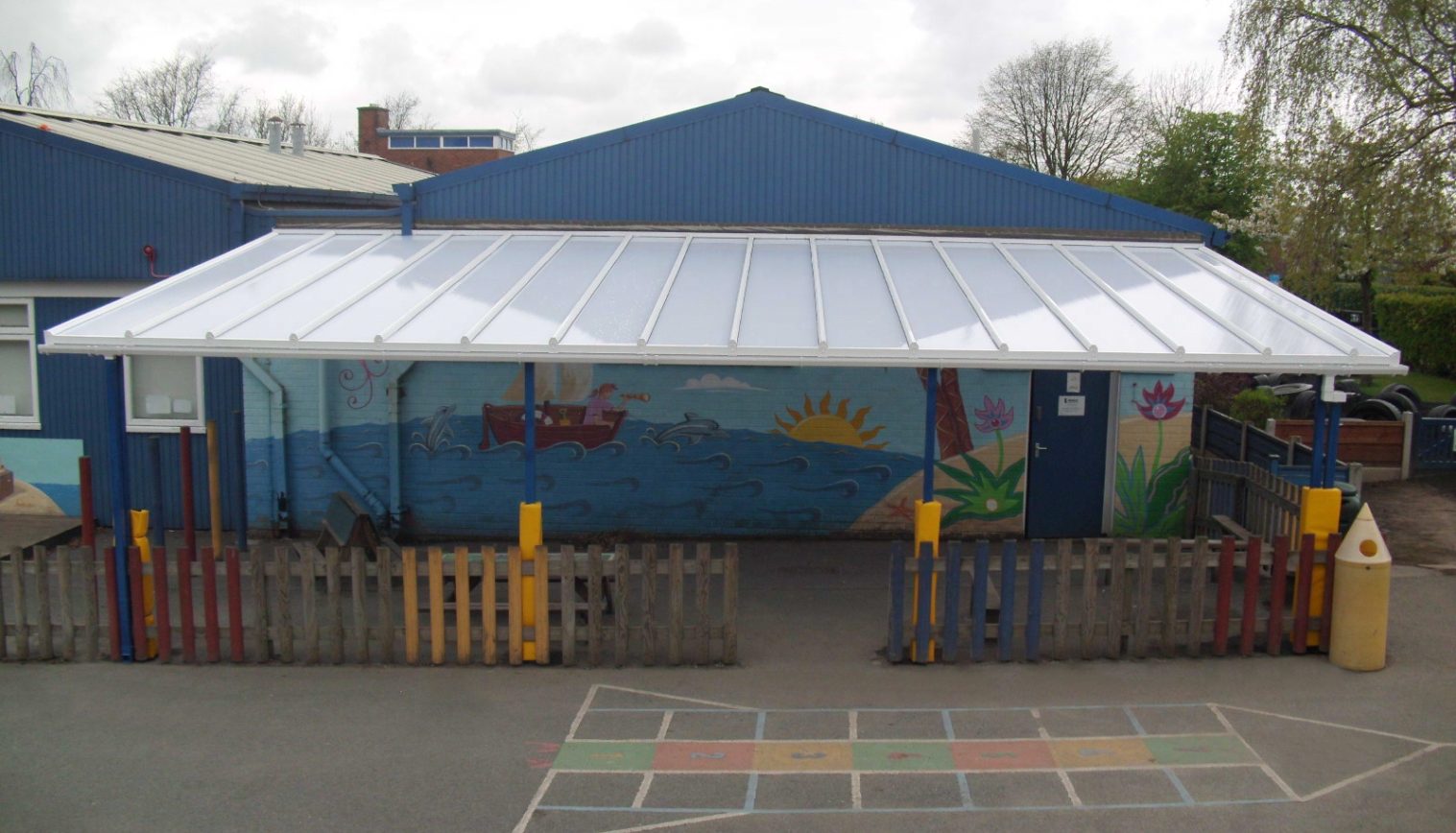 High Lane Primary School – Wall Mounted Canopy