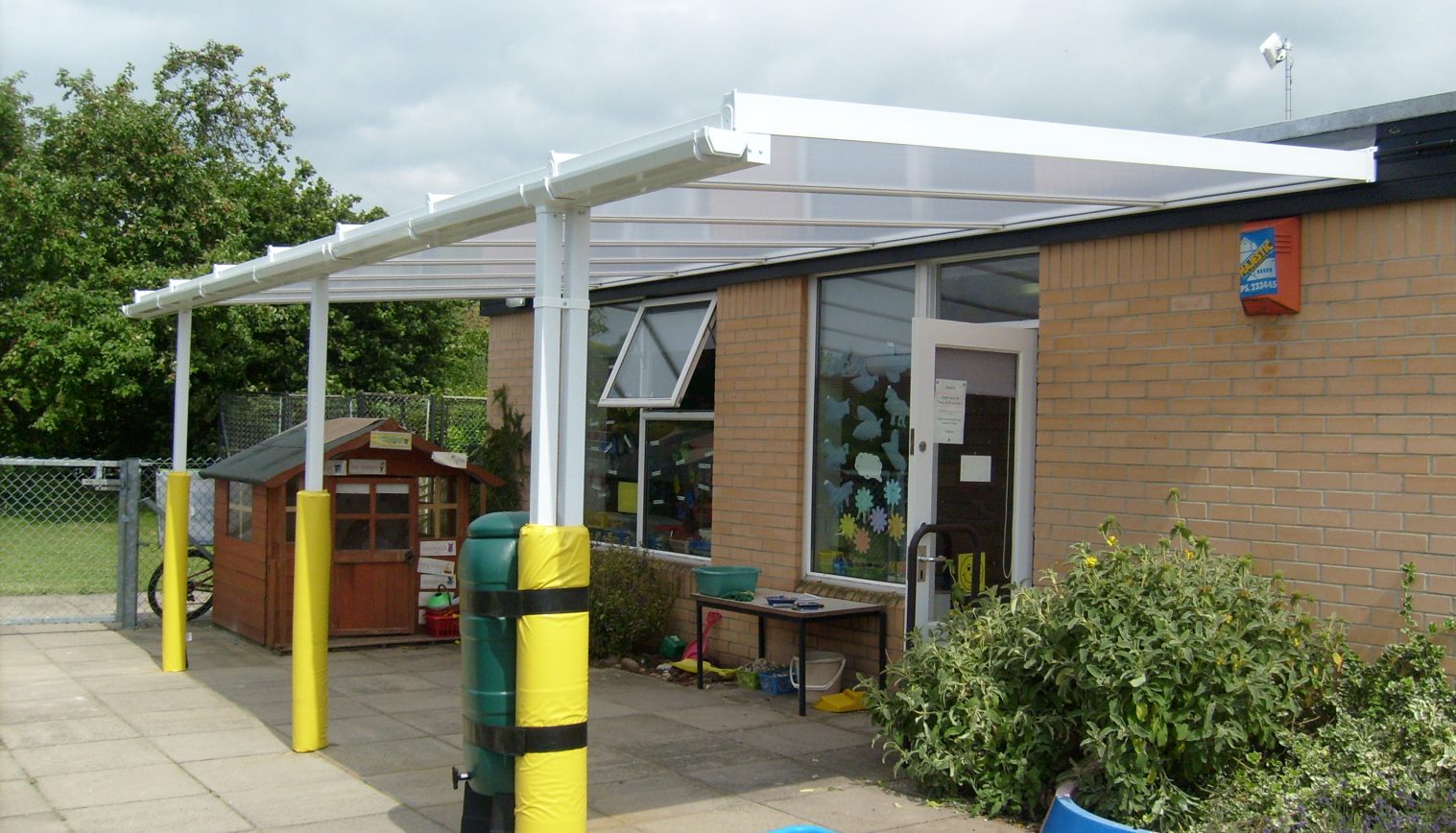 Ixworth CE VC Primary School – Wall Mounted Canopy