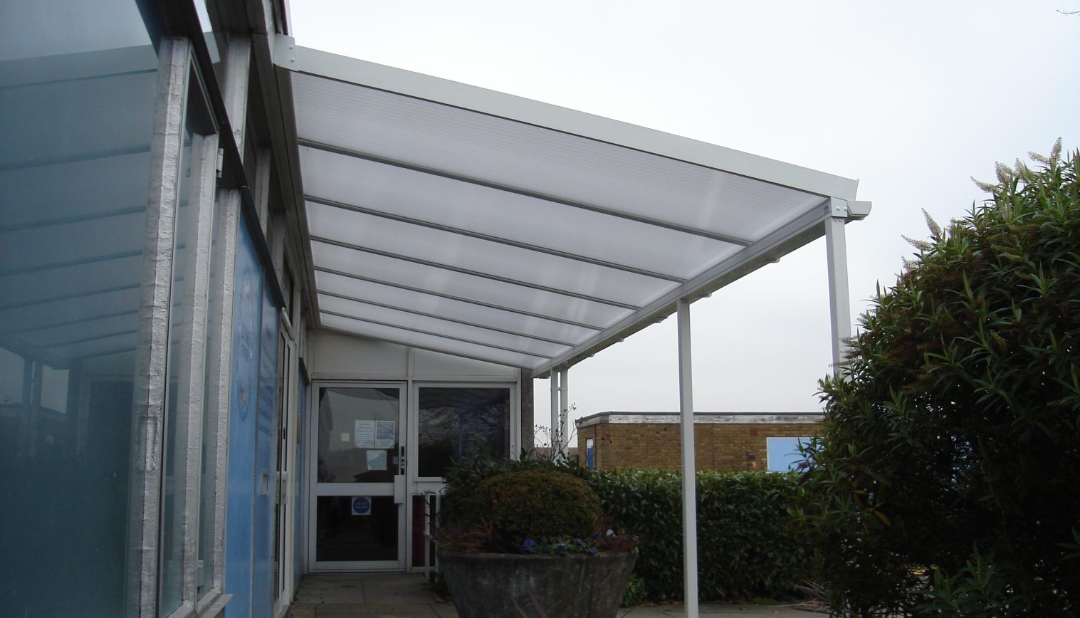 The Links Education Support Centre – Wall Mounted Canopy