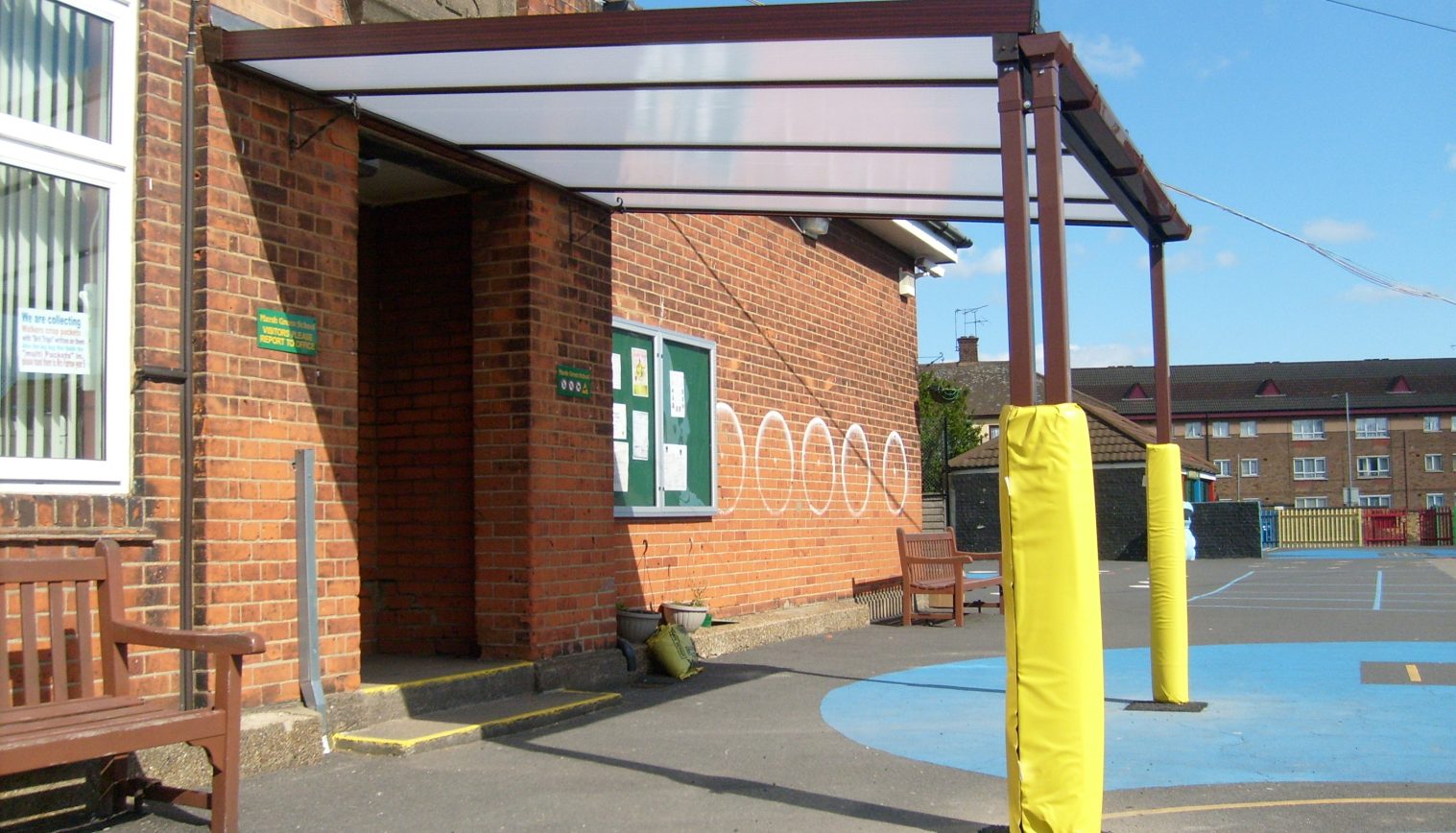 Marsh Green School – Wall Mounted Canopy