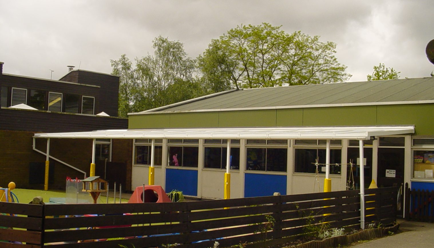 New Monument School – Wall Mounted Canopy