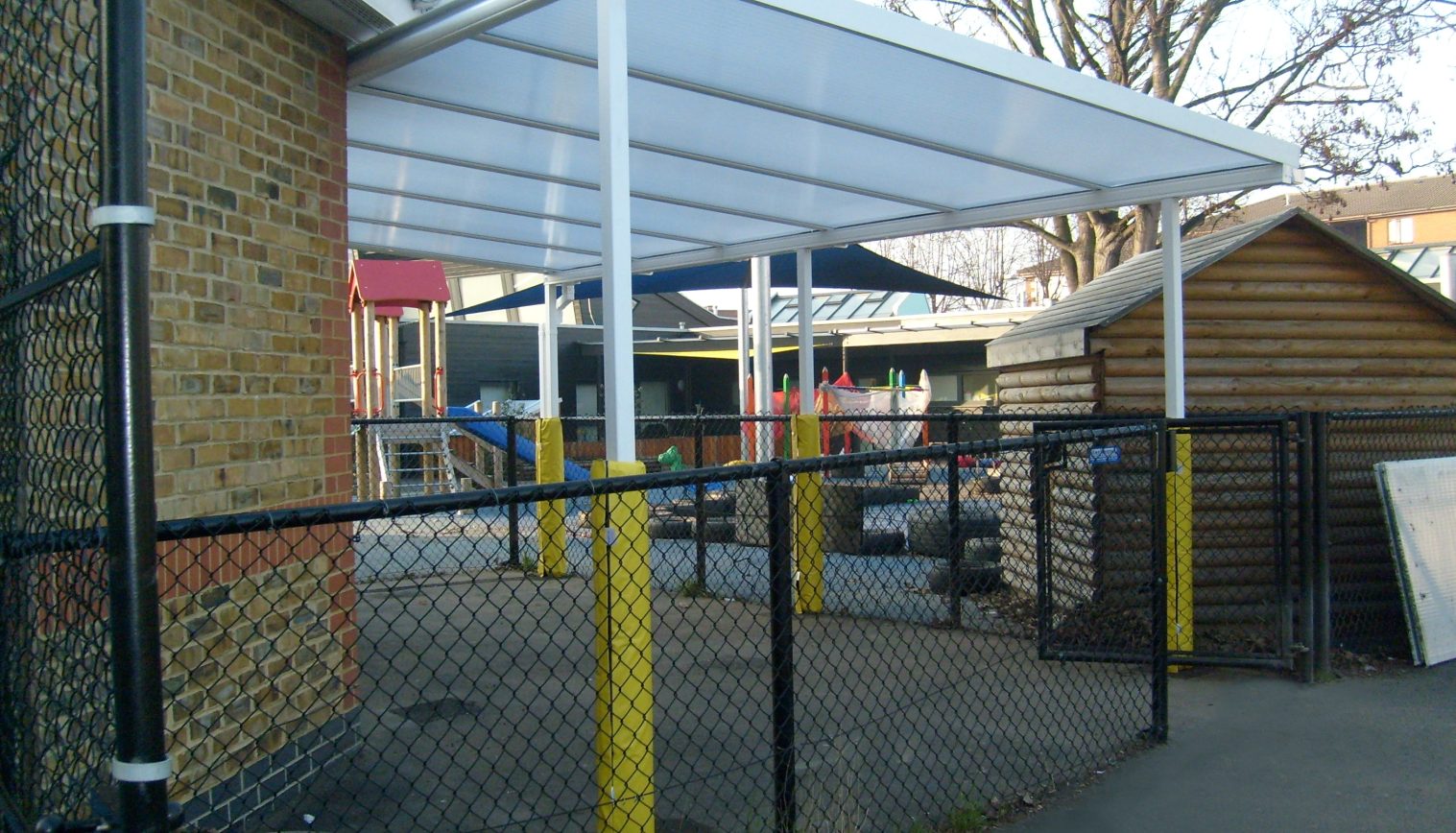 Northbury Infant School – Wall Mounted Canopy