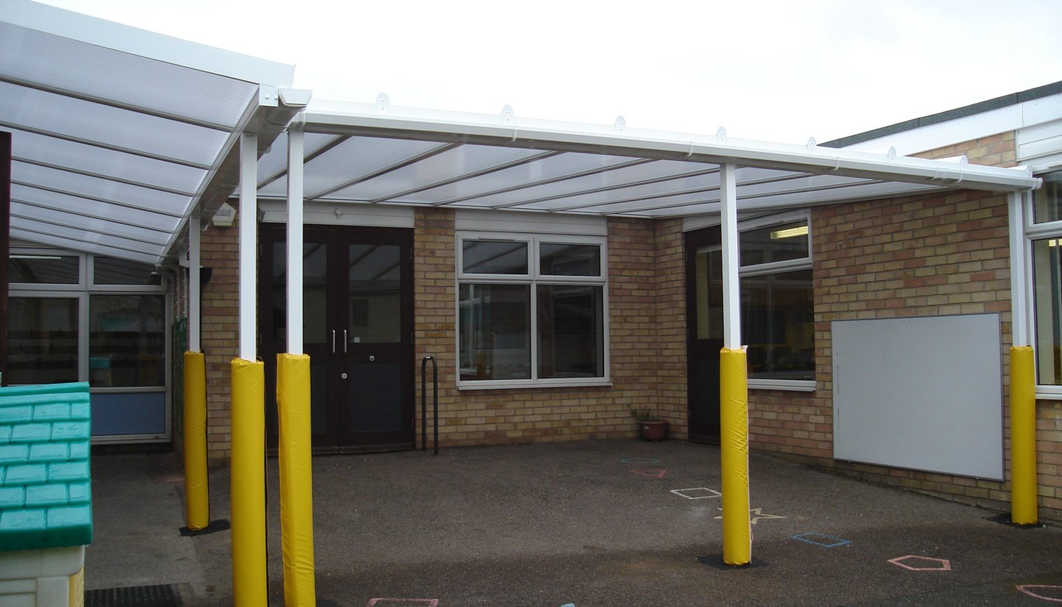 Overhills Primary School – Two Wall Mounted Canopies