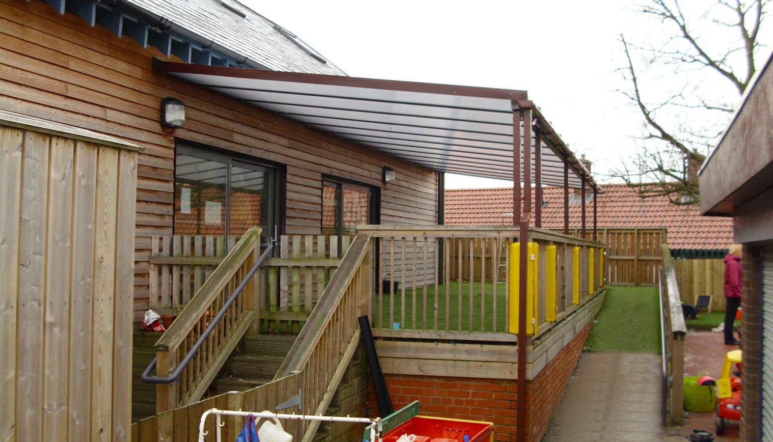 Quackers Kids Day Nursery – Wall Mounted Canopy