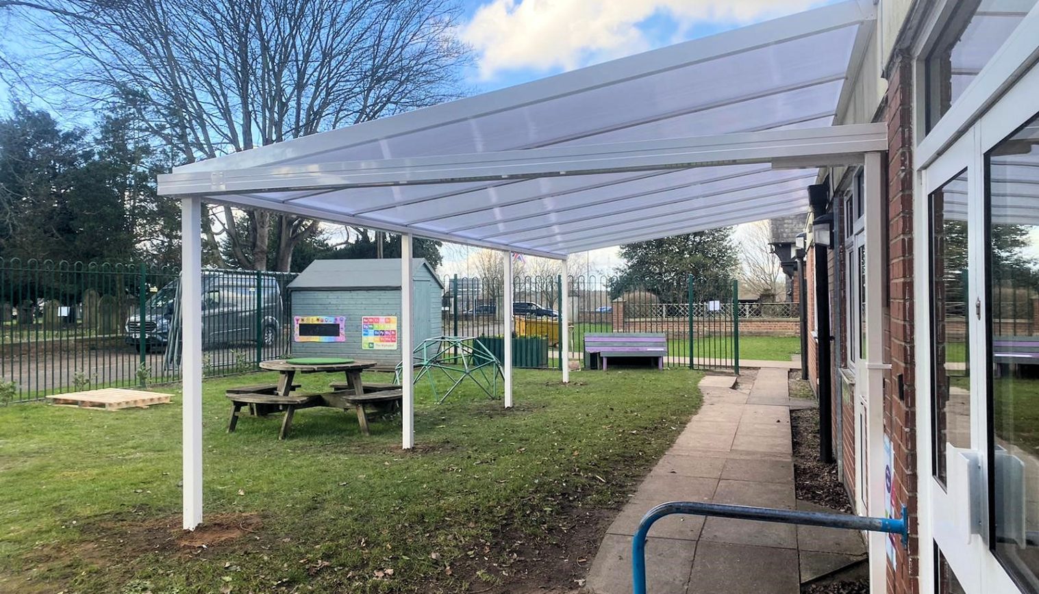 Primary School in Doncaster – Wall Mounted Canopy