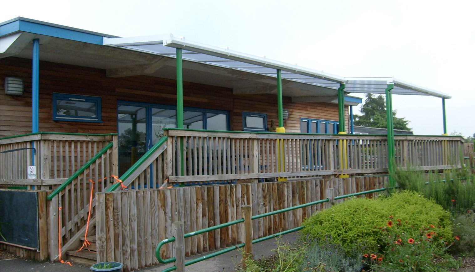 Lakenheath Community Primary School – Wall Mounted Canopy