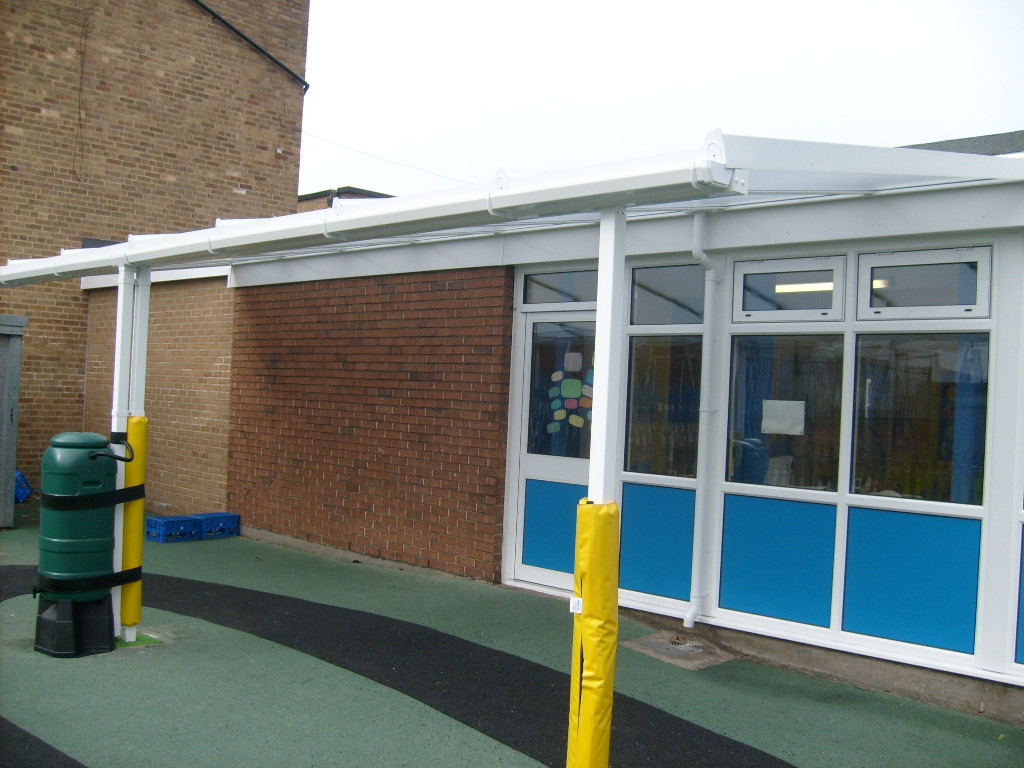 Portland Primary School – Wall Mounted Canopy