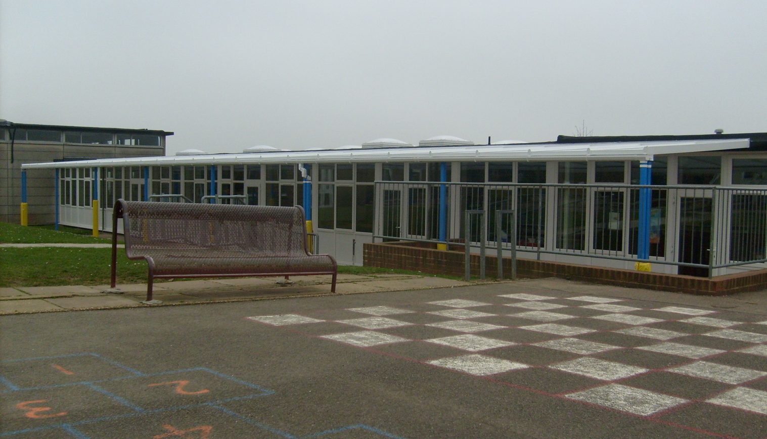 Purwell Primary School – Wall Mounted Canopy