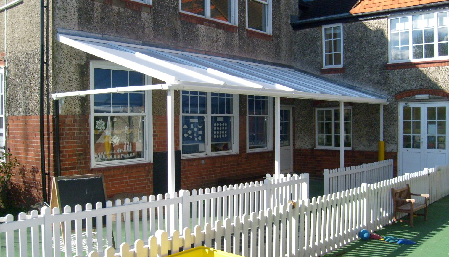 Old Palace of John Whitgift – Wall Mounted Canopy