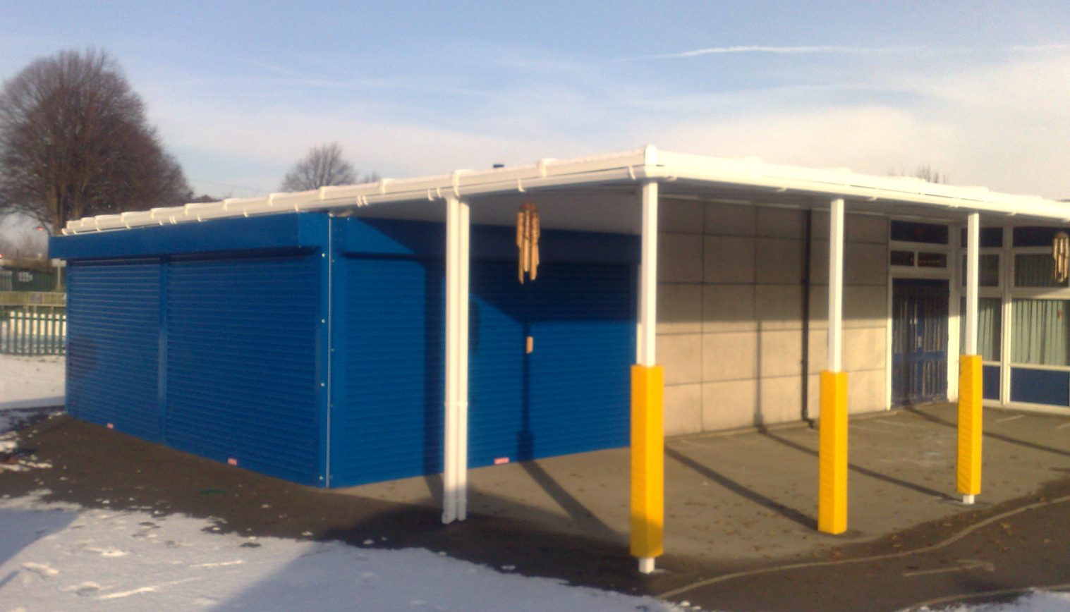 Shaw Wood Primary School – Wall Mounted Canopy