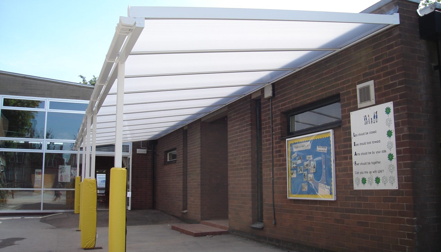 St George’s C of E Primary School – Wall Mounted Canopy