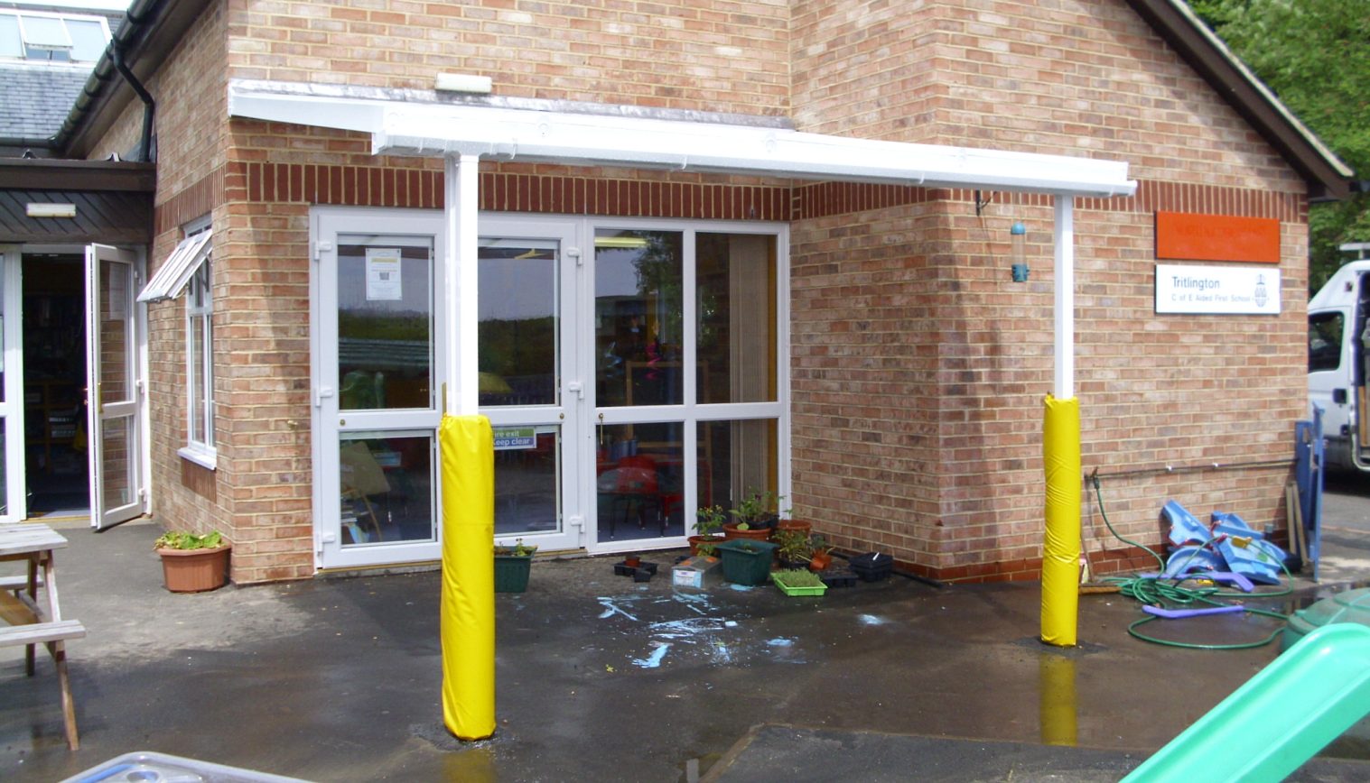 Tritlington CE First School – Wall Mounted Canopy