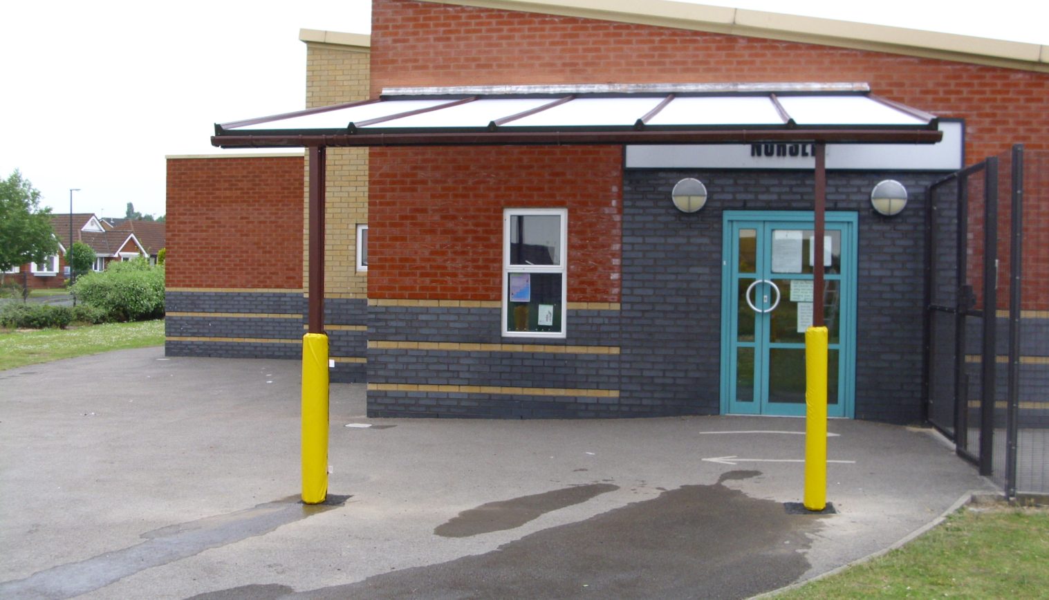 Tyldesley Primary School – Wall Mounted Canopy