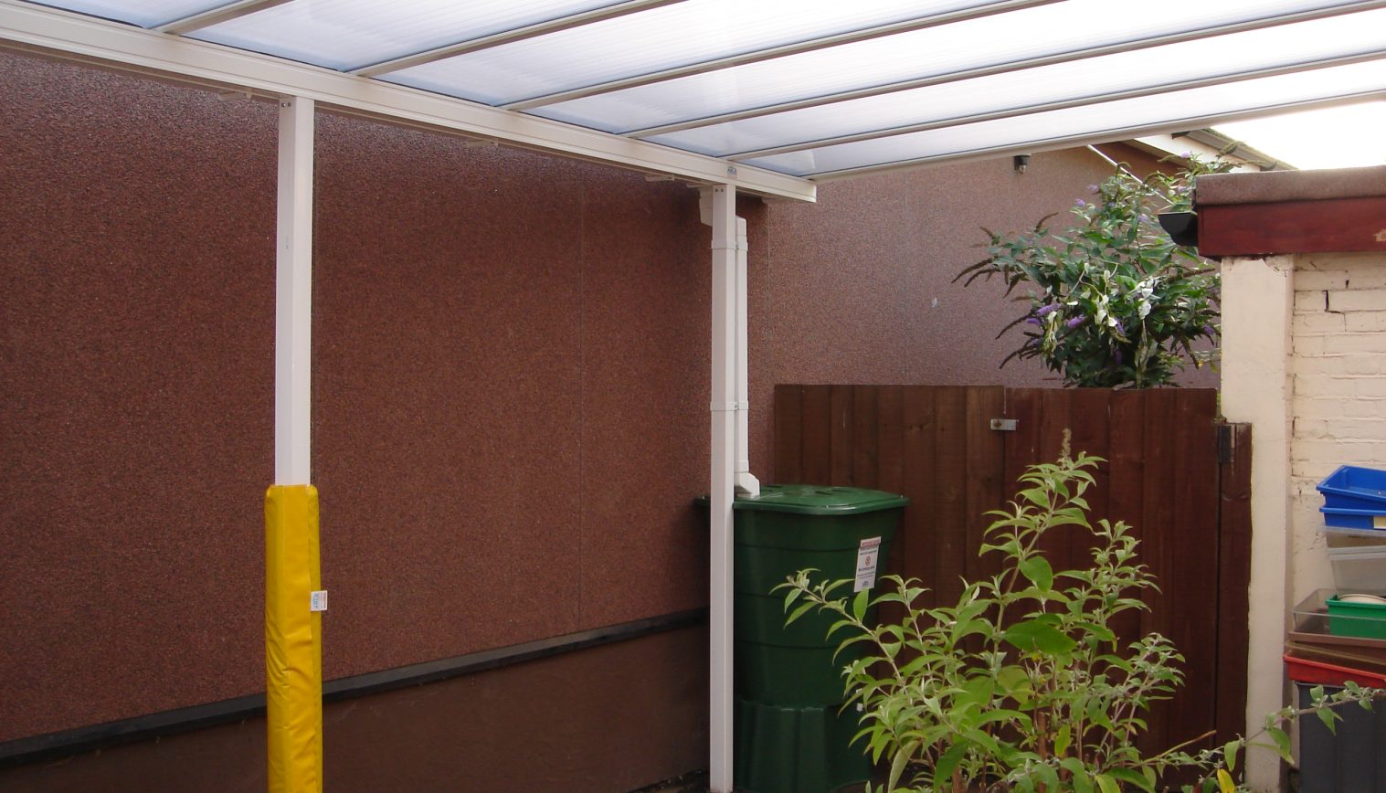 Victoria Road Primary School – Wall Mounted Canopy