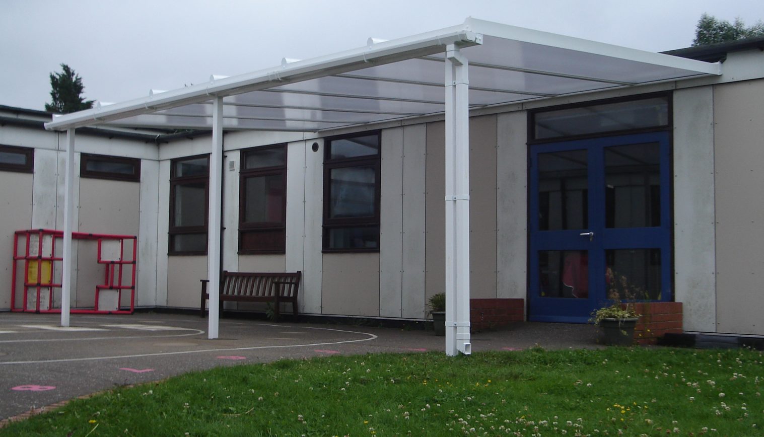 Waveney C of E First School – Wall Mounted Canopy