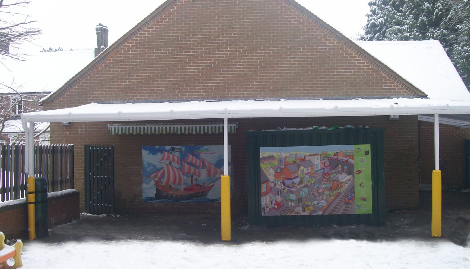 Wood Hall Farm Pre School – Wall Mounted Canopy