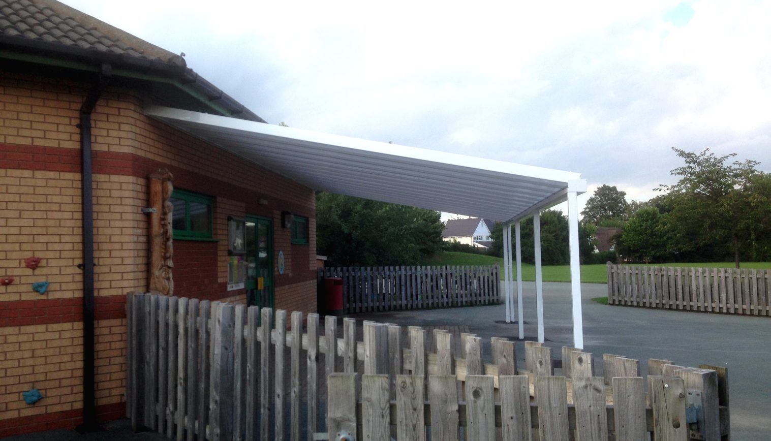 Alexandra Primary School – Two Wall Mounted Canopies