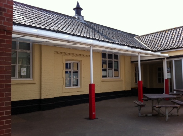 Attleborough First School – Wall Mounted Canopy