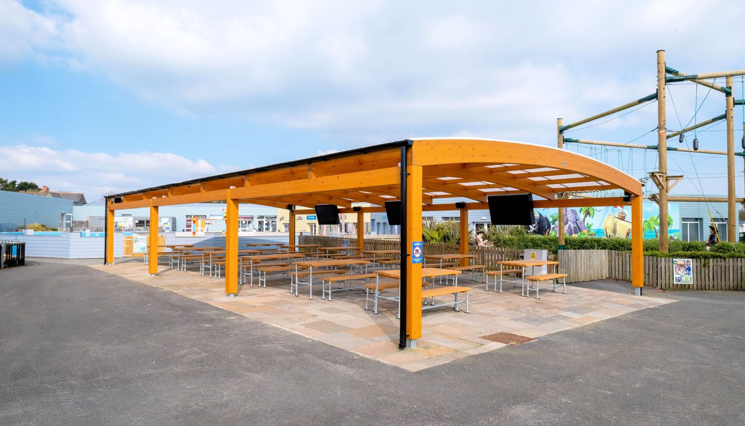 Canopies and Shelters for Shops, Hotels, Leisure and Sports Centres