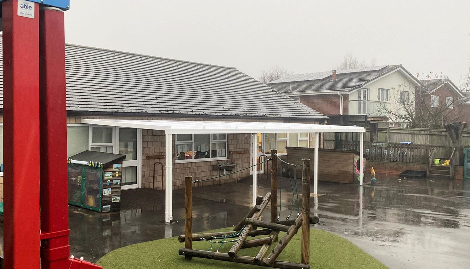 Cliffedale Primary School – Wall Mounted Canopy
