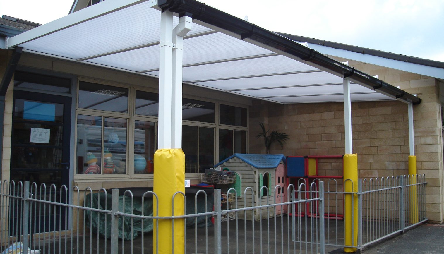 Corsham Primary School – Wall Mounted Canopy