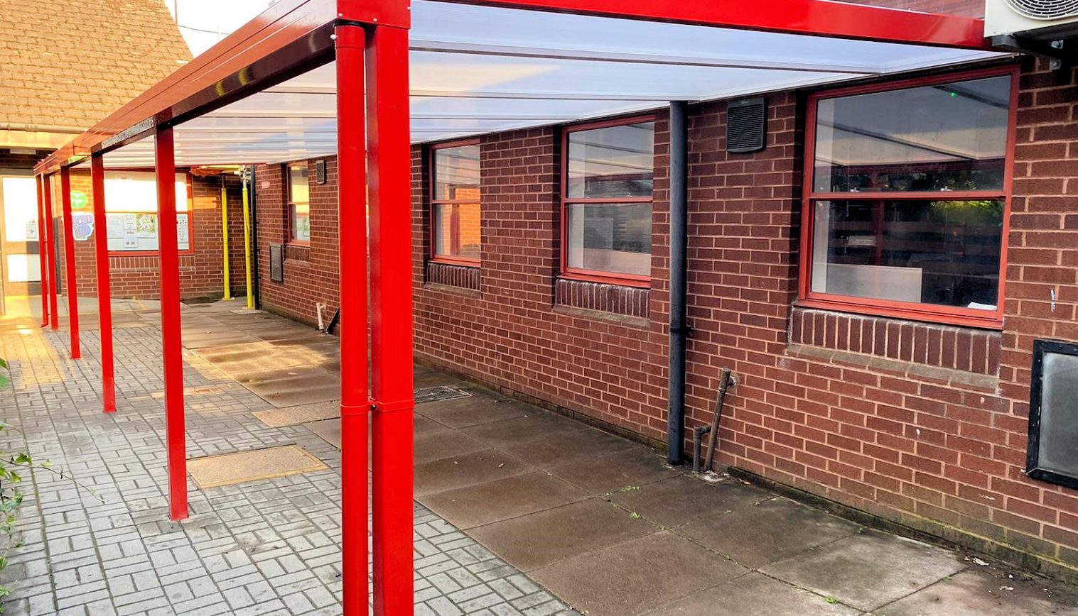 Dallow Primary School – Wall Mounted Canopy