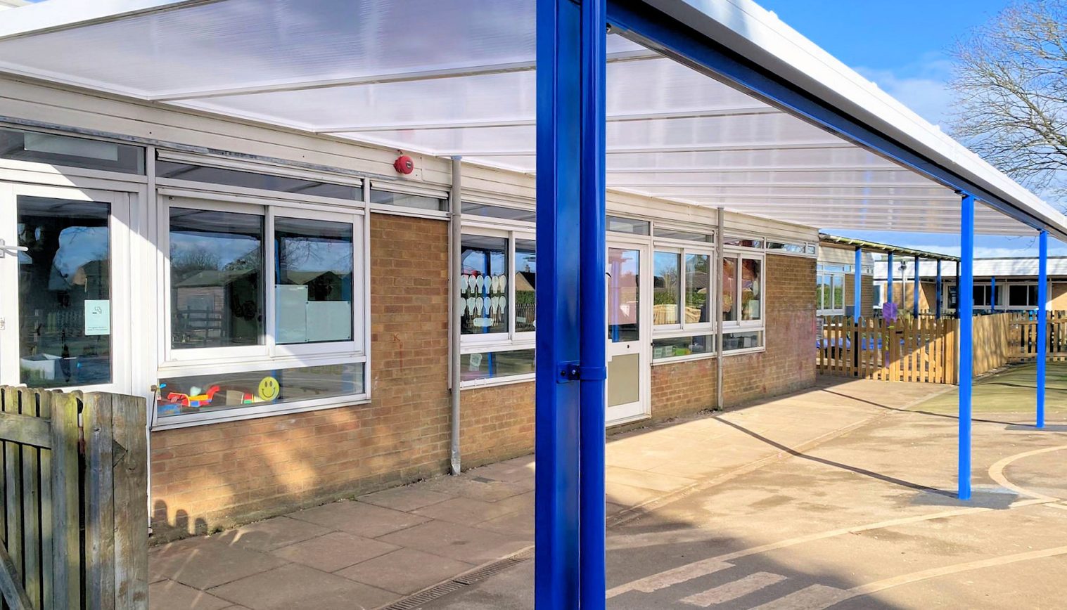 Edith Moorhouse School – Wall Mounted Canopy