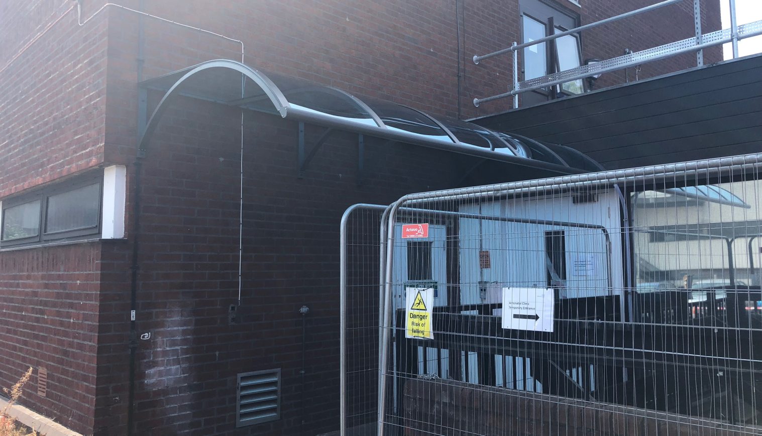 Epsom Hospital – Entrance Canopy