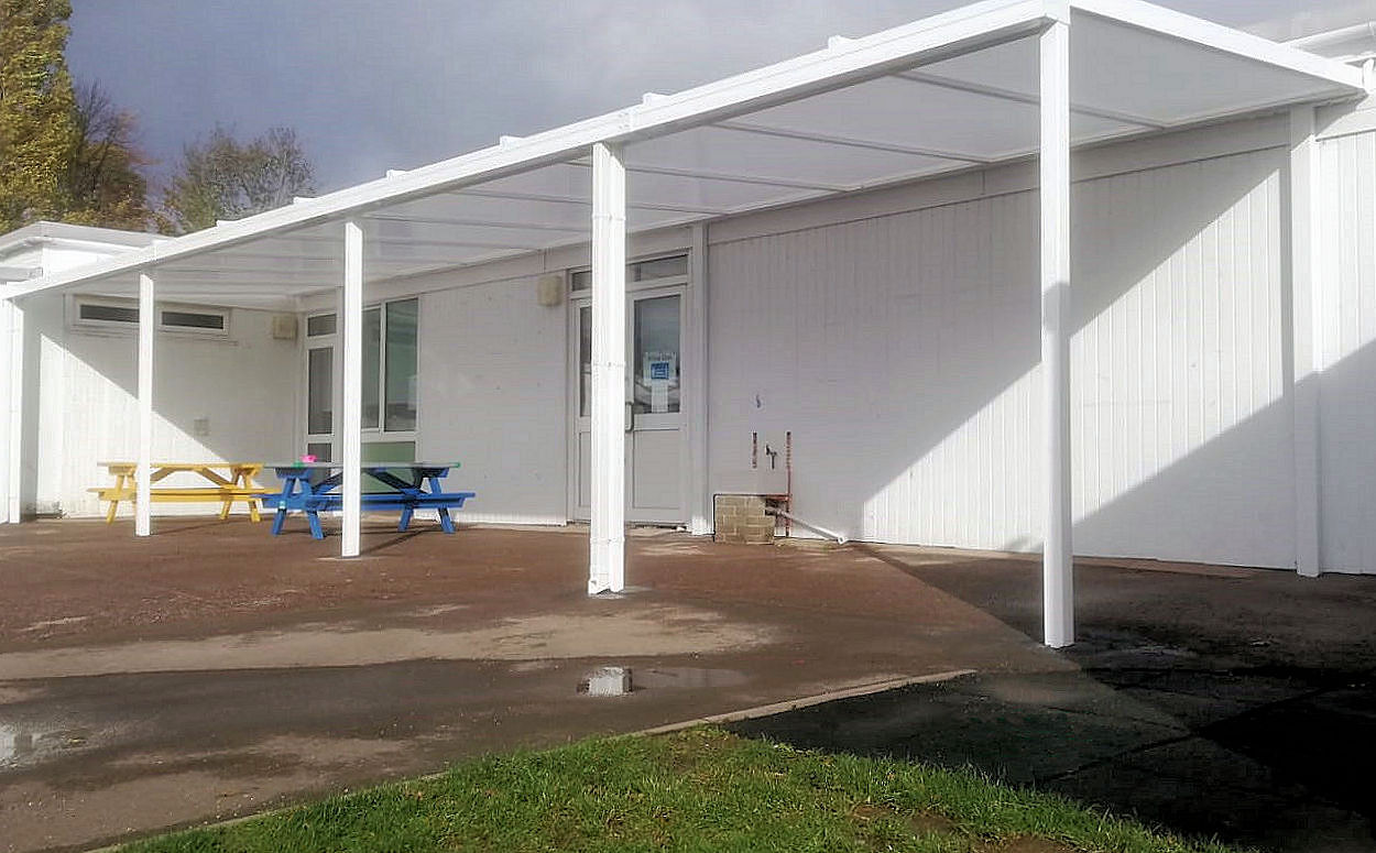 Evenlode Primary School – Wall Mounted Canopy