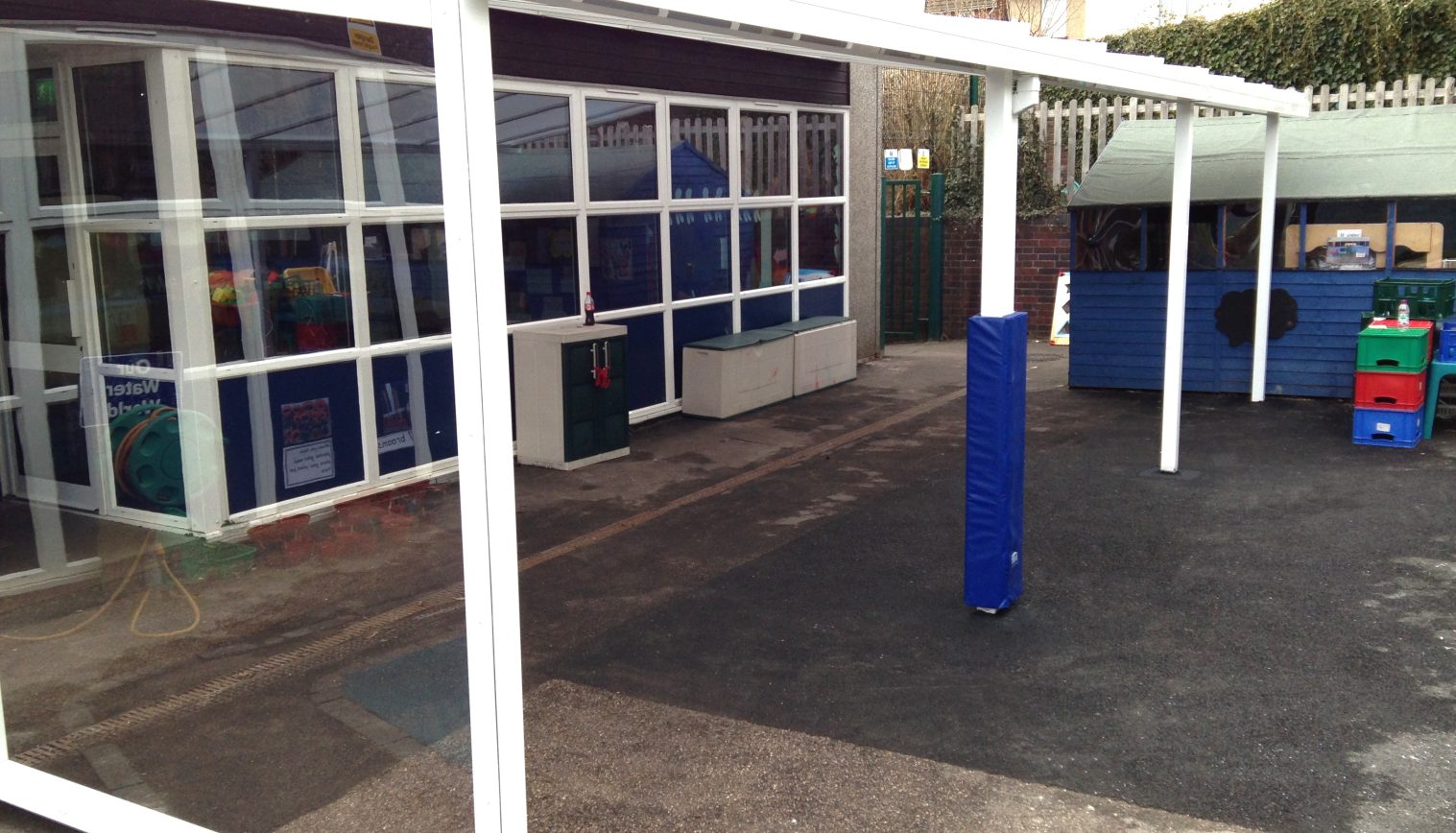 George Street Primary School – Wall Mounted Canopy