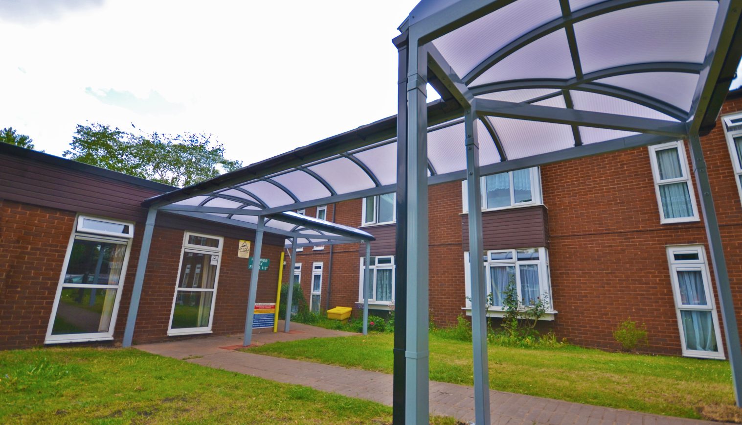 Hanover Way Sheltered Housing Unit – Free Standing Walkway