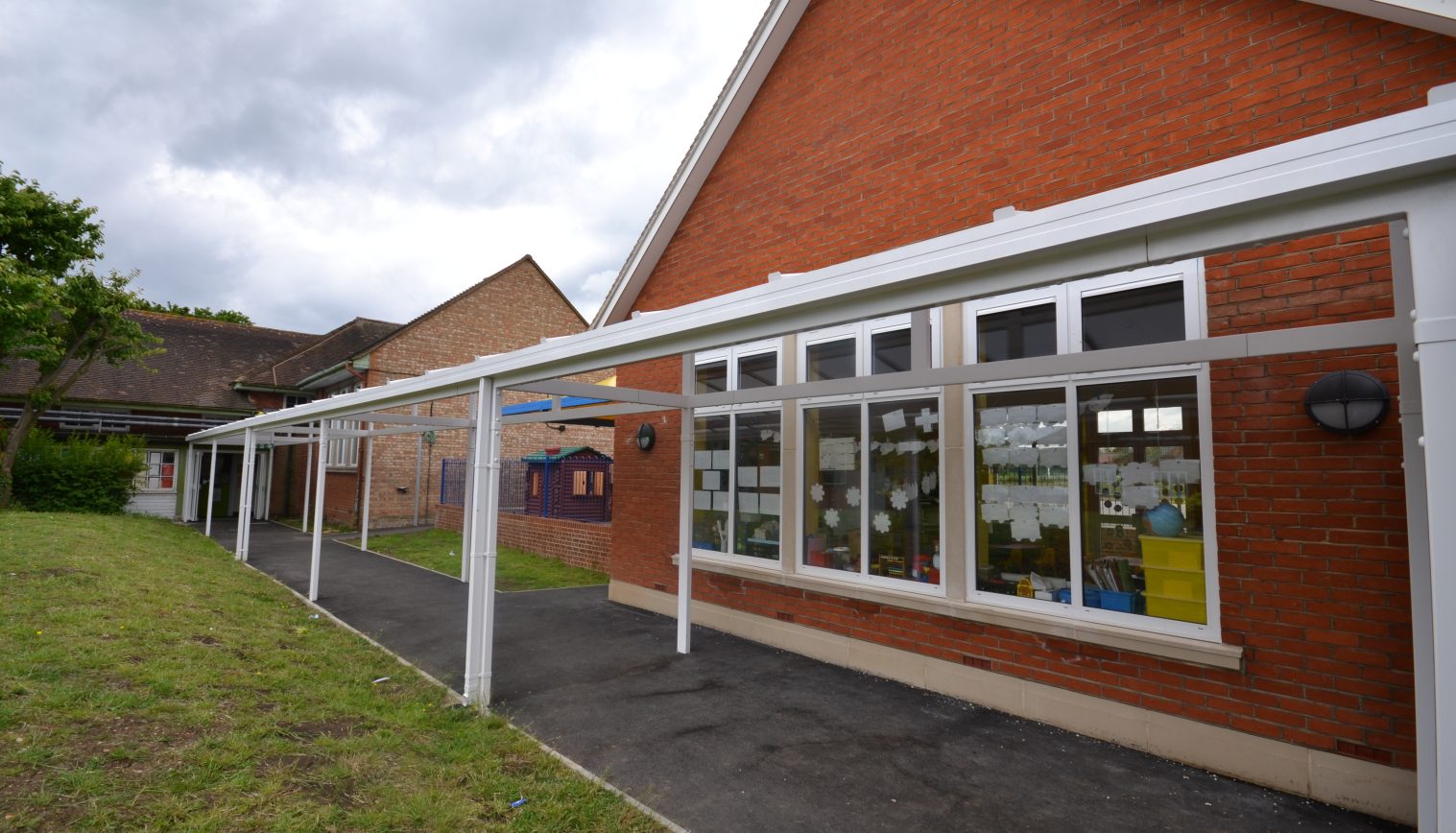 Harold Court Primary School – Free Standing Canopy